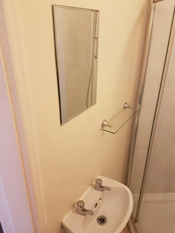 Leeson Street Apartments Dublin 0*,